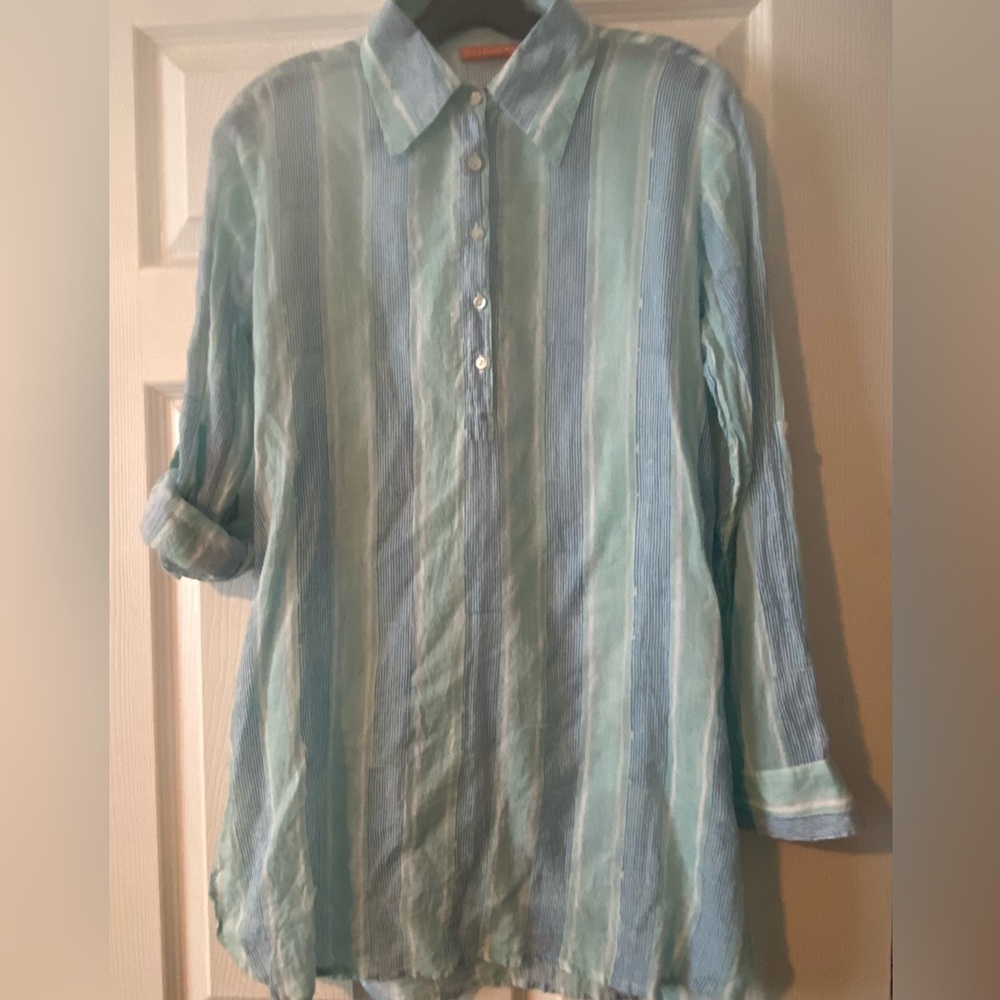 Oliphant lightweight cotton half button down tunic. Size S. Blue/green/white.